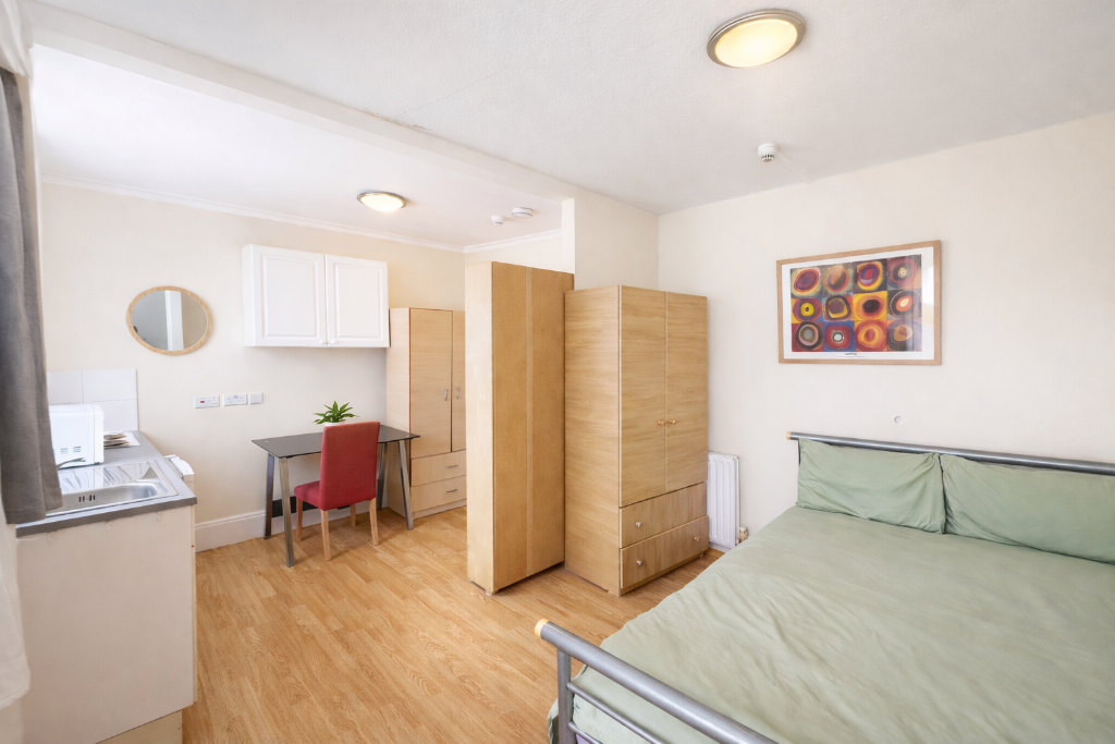 Studio flat for rent