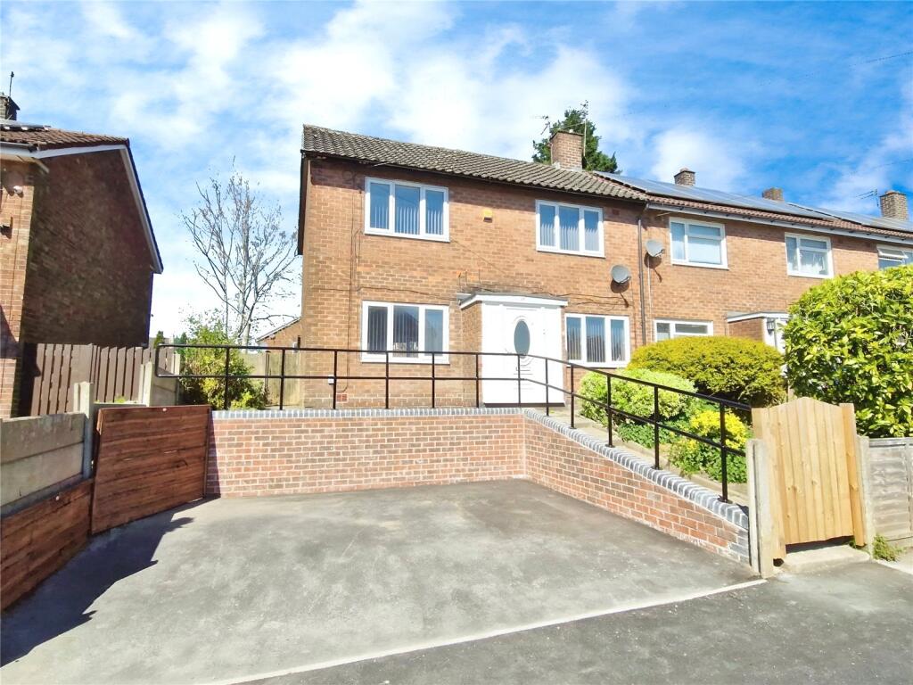 Main image of property: Spa Crescent, Little Hulton, Manchester, M38