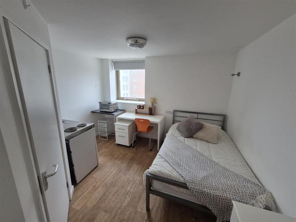 Main image of property: STUDIO - BILLS INCLUDED