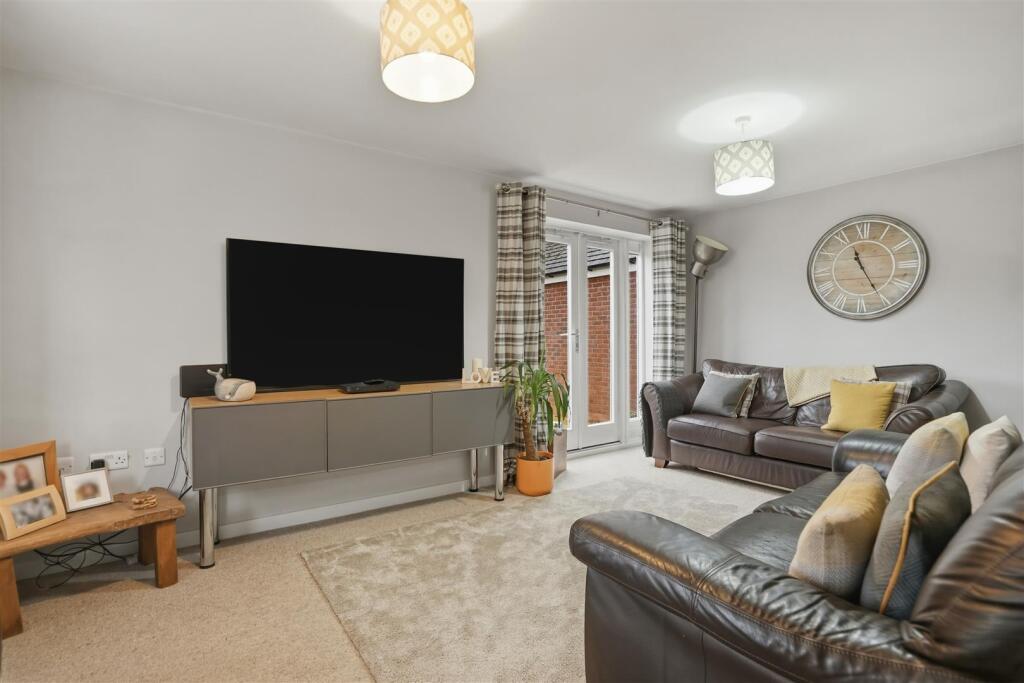 Pipistrelle Drive, Market Bosworth, Nuneaton photo 4
