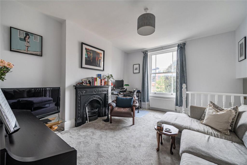 Fairfield Road, London, N8 photo 3