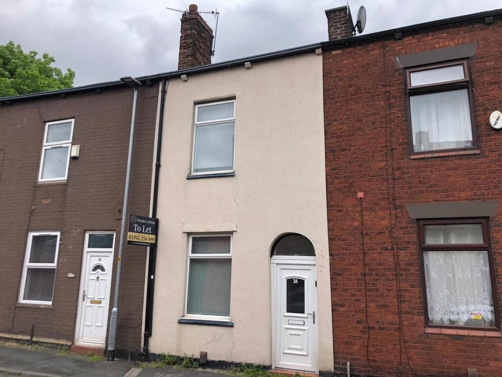 Main image of property: 34 Oak Street, Tyldesley,