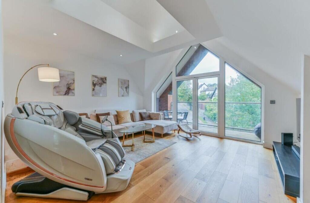 Main image of property: Woodcote Grove Road, Coulsdon, Surrey, CR5