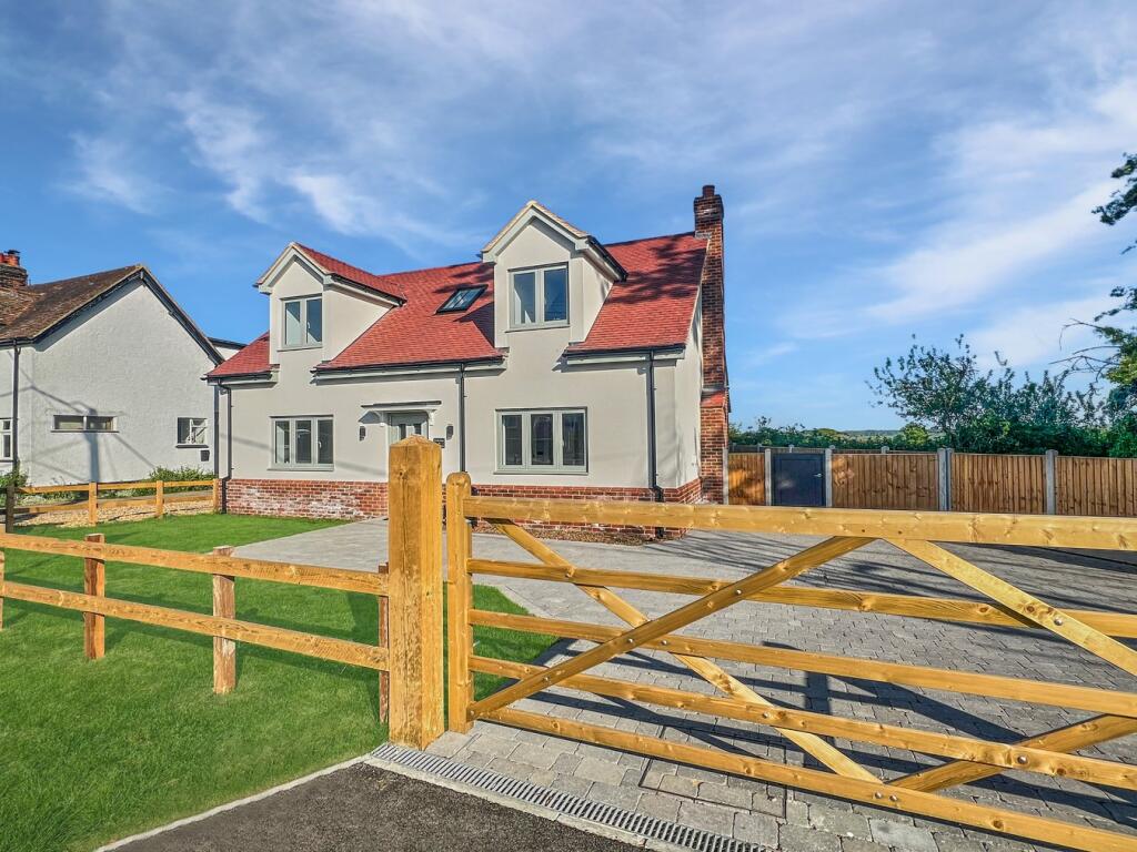 4-bed detached on Thistley Green Road, Braintree, CM7, £550,000