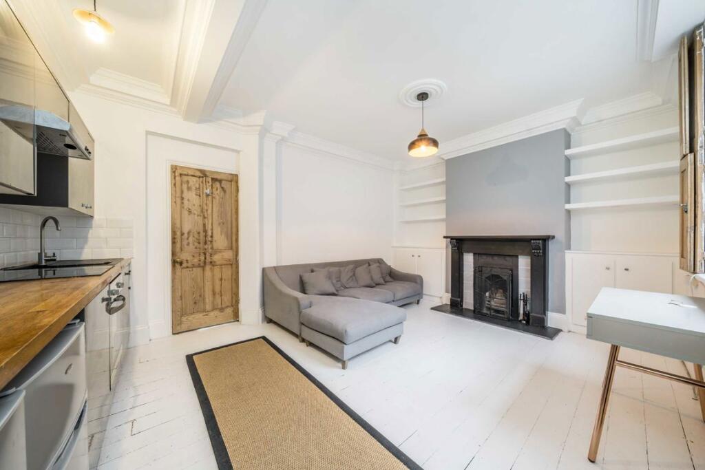 Apartment in London - View 5