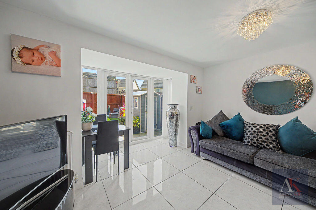 Jute Close, Littleborough OL15 9AL - More