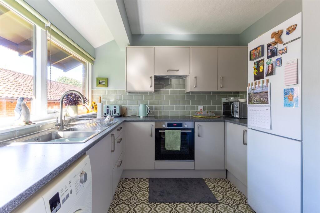Apartment in Cardiff, Penylan - View 4