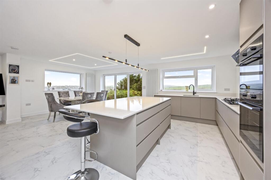 4-bed detached on Lyminster Avenue, Hollingbury, Brighton, £685,000