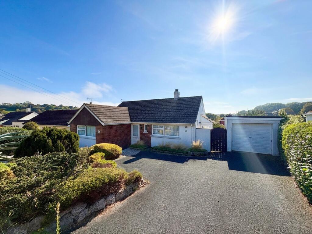 2-bed bungalow on Brunel Park, Torquay, £290,000