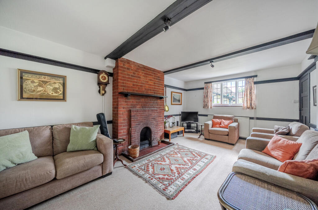 House in Woking, Surrey - View 5