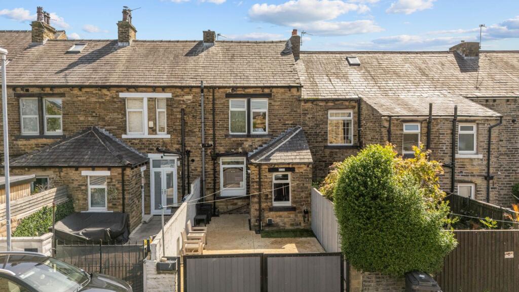 Trinity Place, Hipperholme, HX3 photo 2