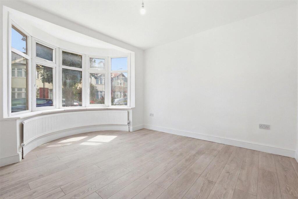 House in Ilford - View 4