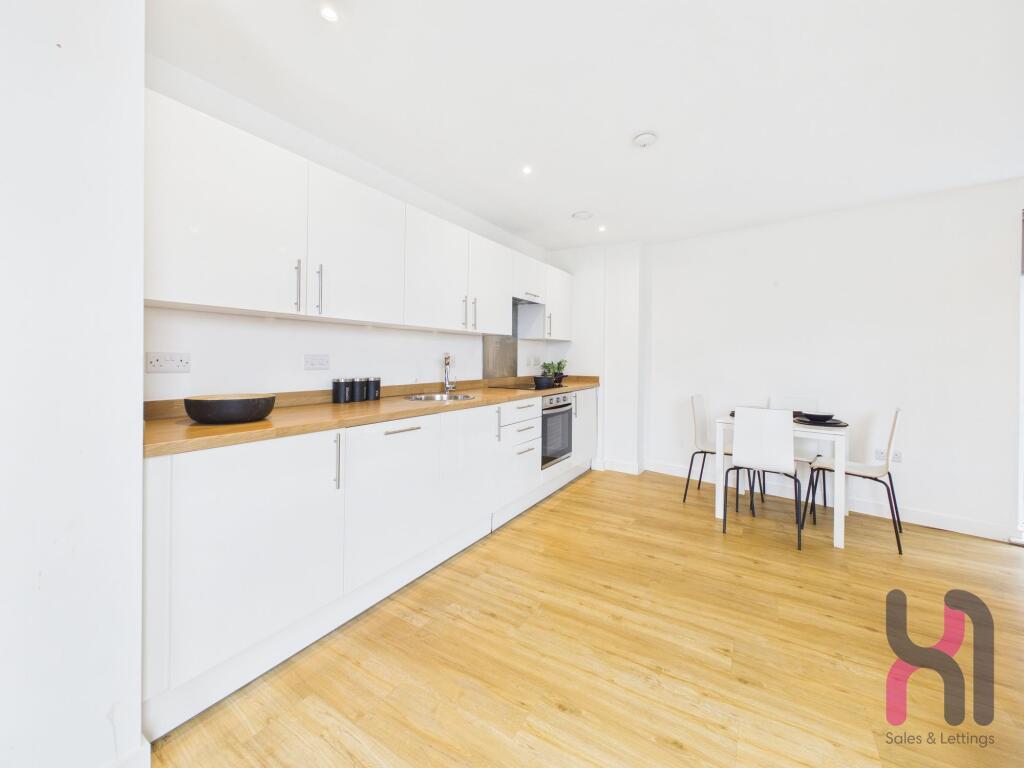 Apartment in Manchester - View 5