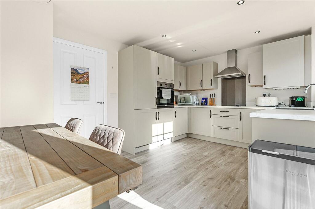 House in Stockton-on-Tees, Middlesbrough - More
