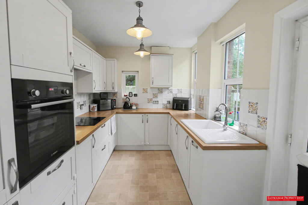 House in Eastbourne, East Sussex - View 4