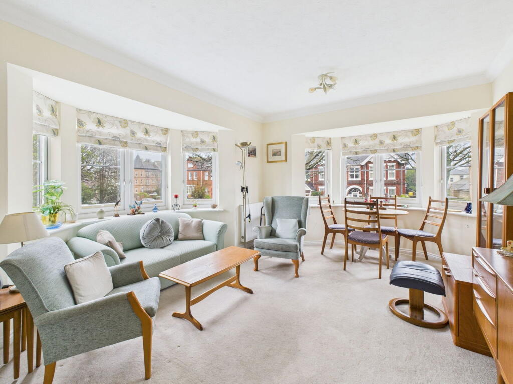 Cambridge Lodge, 10, Southey Road, Worthing, BN11 3HT photo 3
