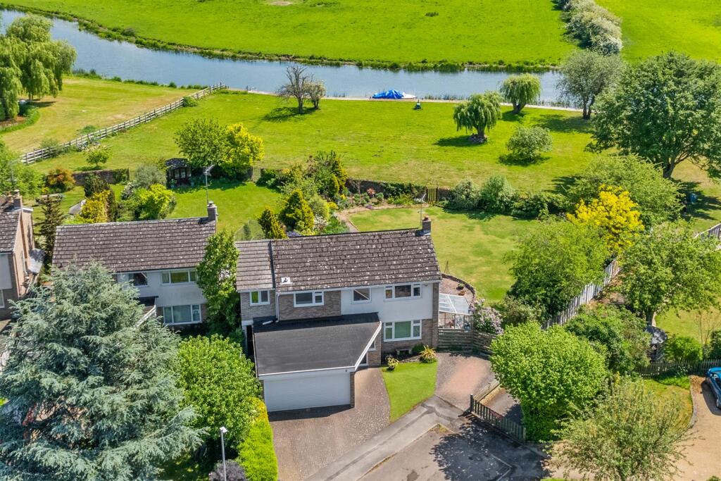 Main image of property: NN14 The Moorings, Woodford