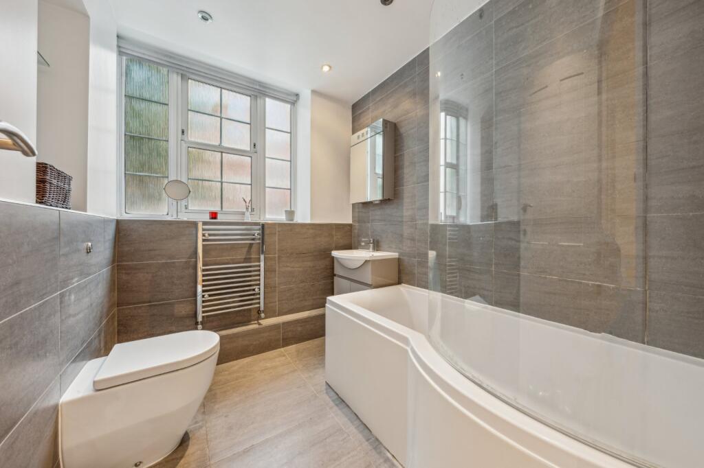 Apartment in London - View 5