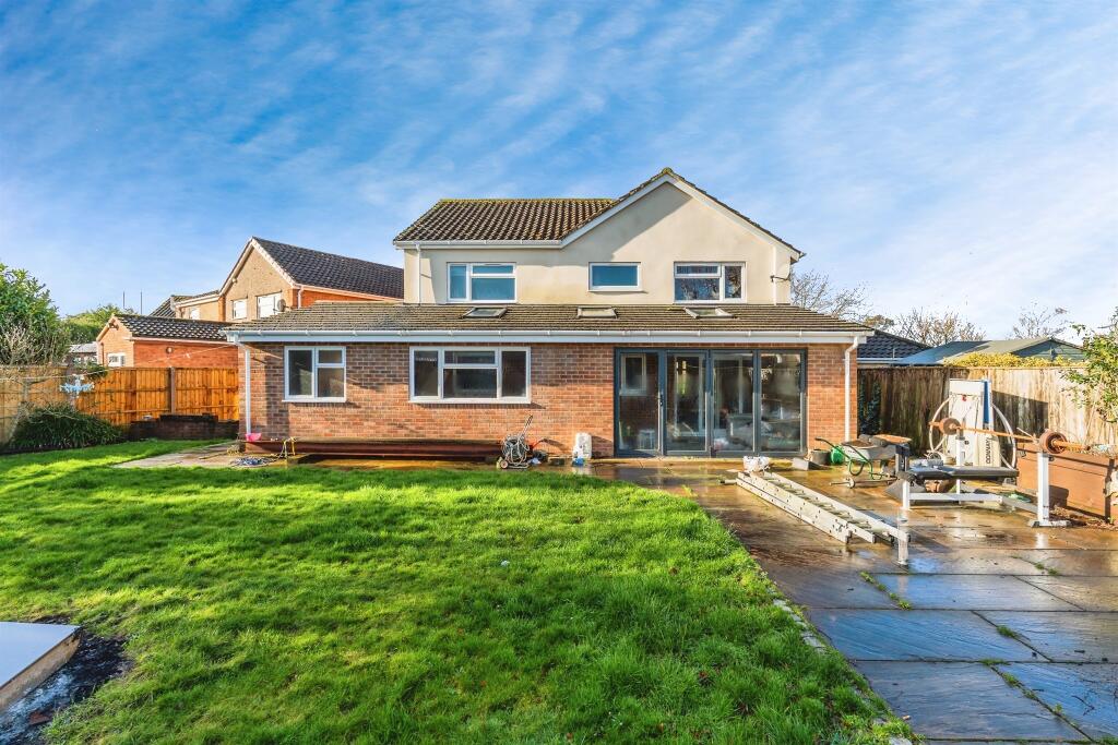 Main image of property: Heatherstone Avenue, Dibden Purlieu, Southampton