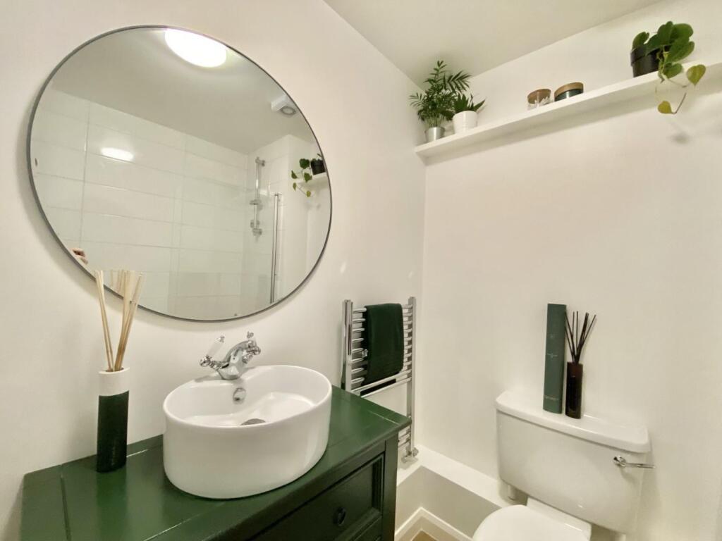 Apartment in London, Yeading - More