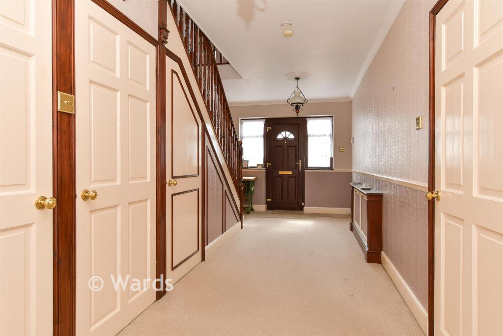 House in London - View 5