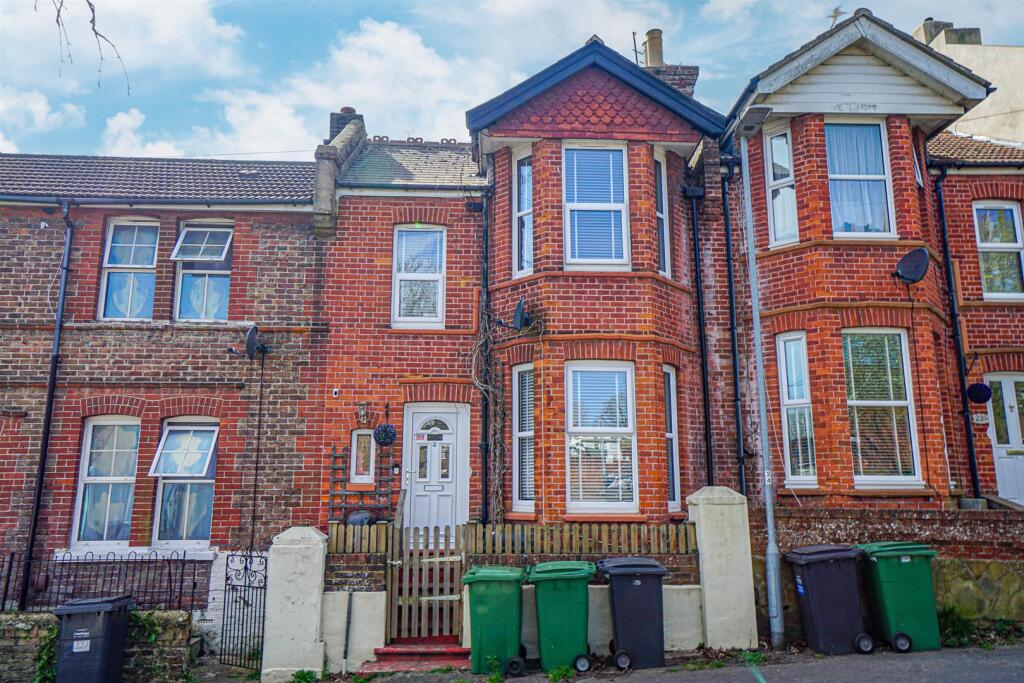 2-bed terraced on Hollington Old Lane, St. Leonards-On-Sea, £220,000