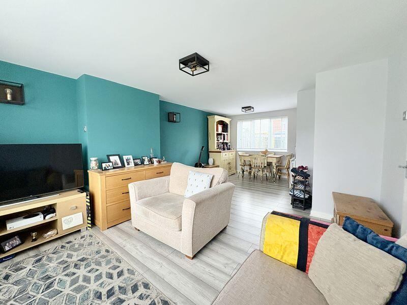 Zetland Drive, Whitley Bay photo 4