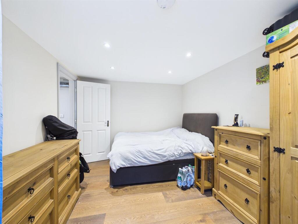 Apartment in Bristol - View 5