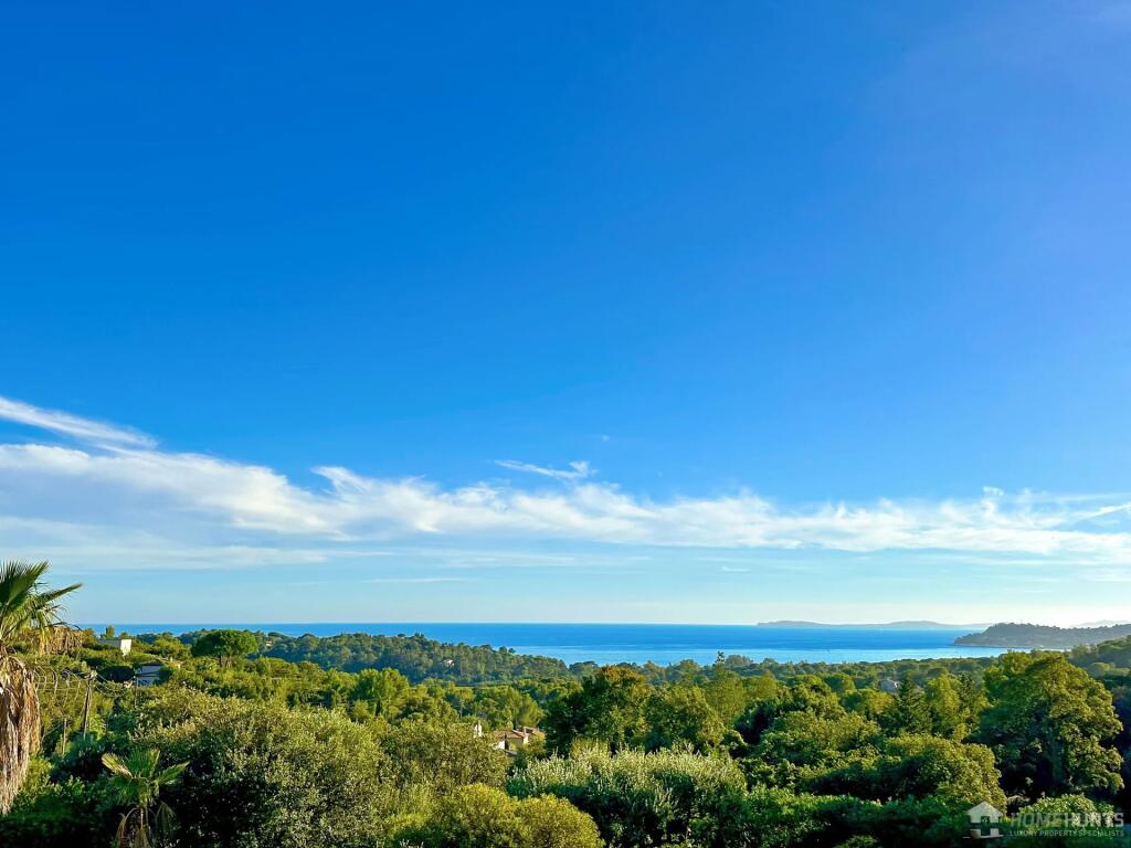Main image of property: Provence-Alps-Cote d`Azur, Var, La Croix-Valmer