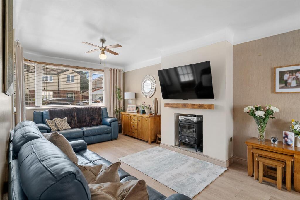 Keble Drive, Aintree Village, Liverpool photo 3