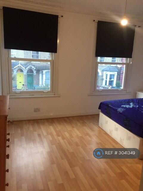 Main image of property: Hornsey Park Road, London, N8