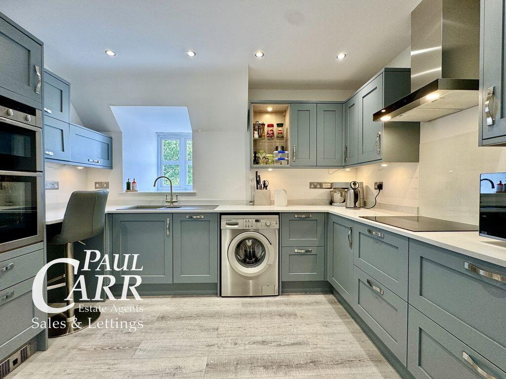 Apartment in Birmingham, Sutton Coldfield - View 2
