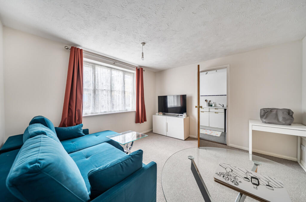 Apartment in London, Lonesome, Mitcham - View 3