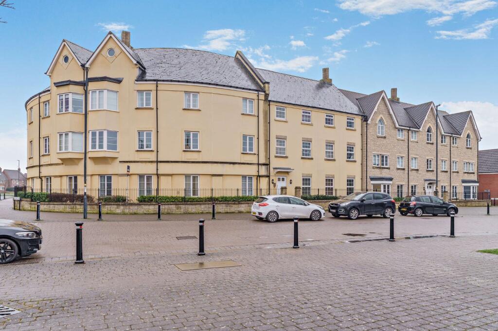 Apartment in Swindon, Haydon Wick - View 2