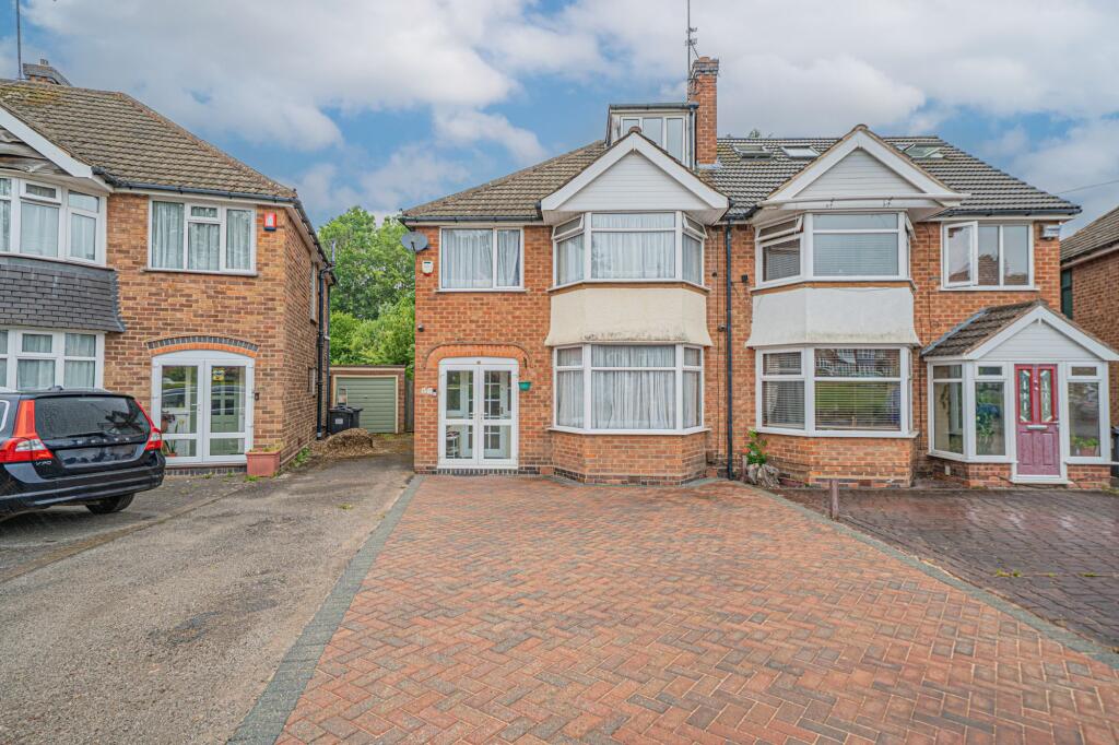 Main image of property: 20 Stoneyford Grove, Yardley Wood, Birmingham, B14 4BU