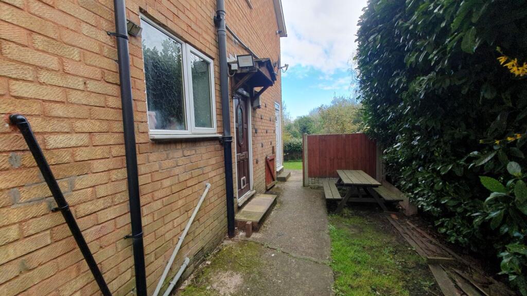 Additional image 4 of 8 Houghton Court, Priory Road, Hall Green, Birmingham, West Midlands, B28 0TA