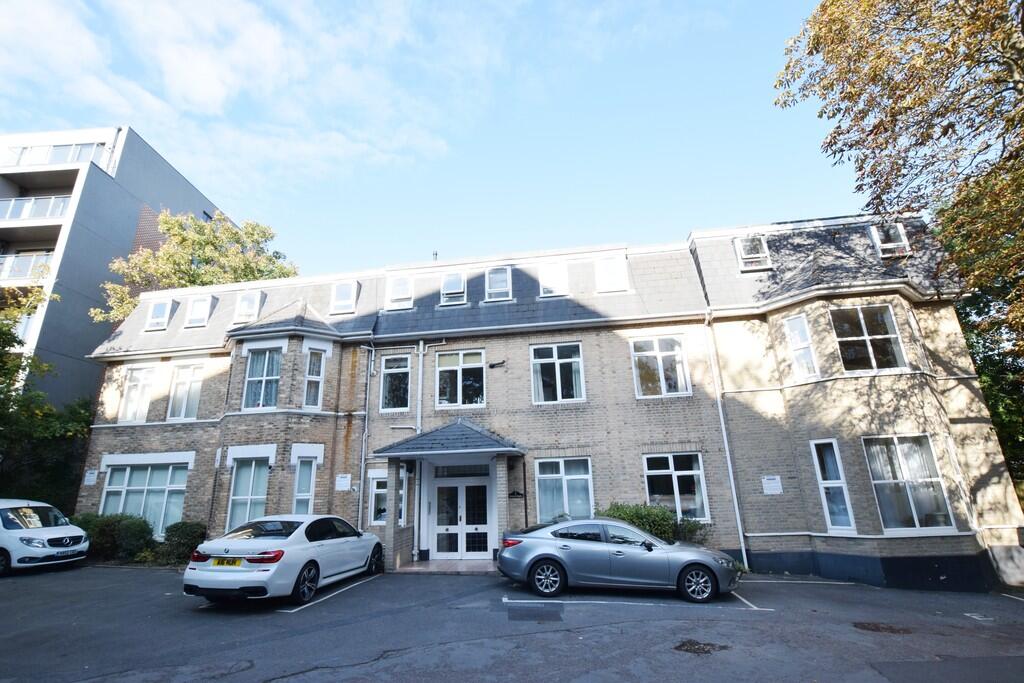 Main image of property: Wootton Heights, 1 Wootton Mount, Bournemouth