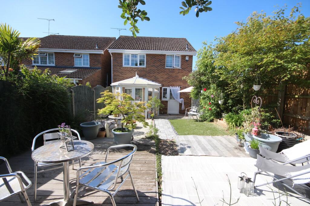 Linnet Road, Poole, Dorset, BH17 photo 4