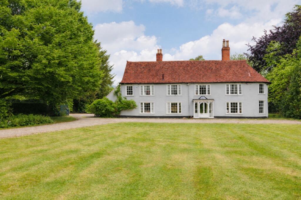 Main image of property: Parsonage Lane, Barnston, Dunmow, Essex, CM6