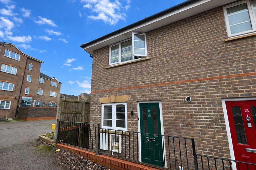 Main image of property: Kingswood Court, Grove Road, Luton, LU1 1BL