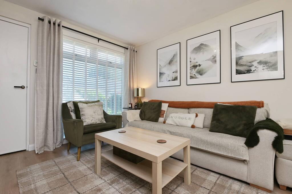 House in Edinburgh, East Craigs - View 3