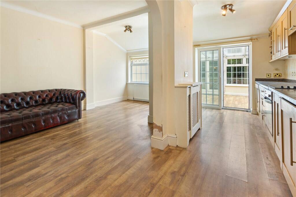 House in Doncaster, North East Lincolnshire - View 5