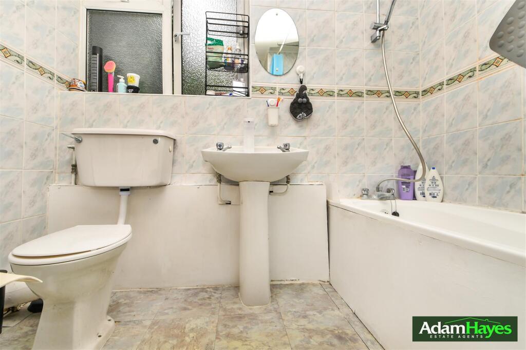 Apartment in London - More