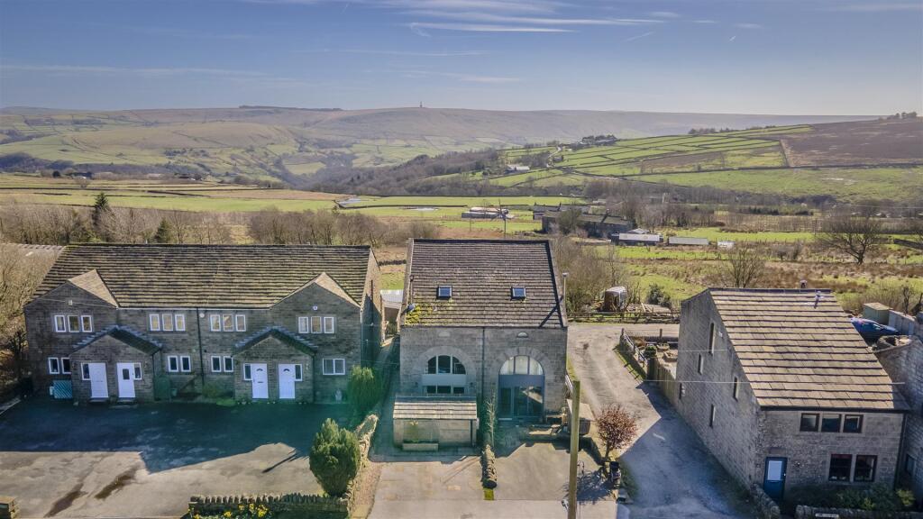 Main image of property: 1 Badger Croft, Blackshaw Head, Hebden Bridge, HX7 7LA