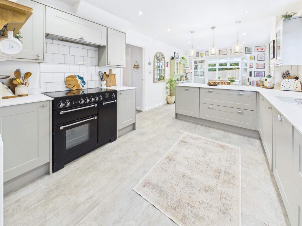 House in Cardiff, Rhiwbina - View 4