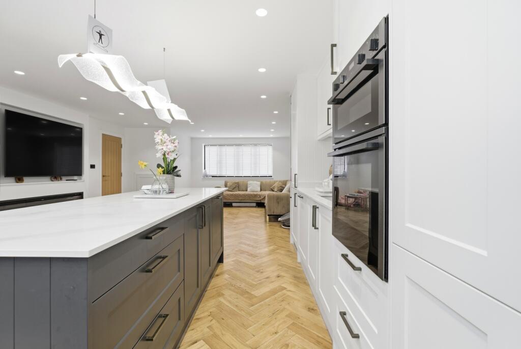 Additional image 6 of Meadway, Colney Heath, St. Albans, Hertfordshire, AL4