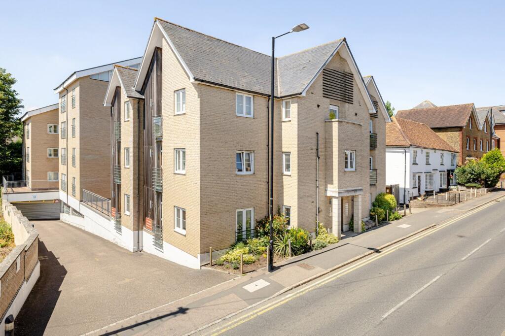 Main image of property: Silver Street, Stansted, Essex, CM24
