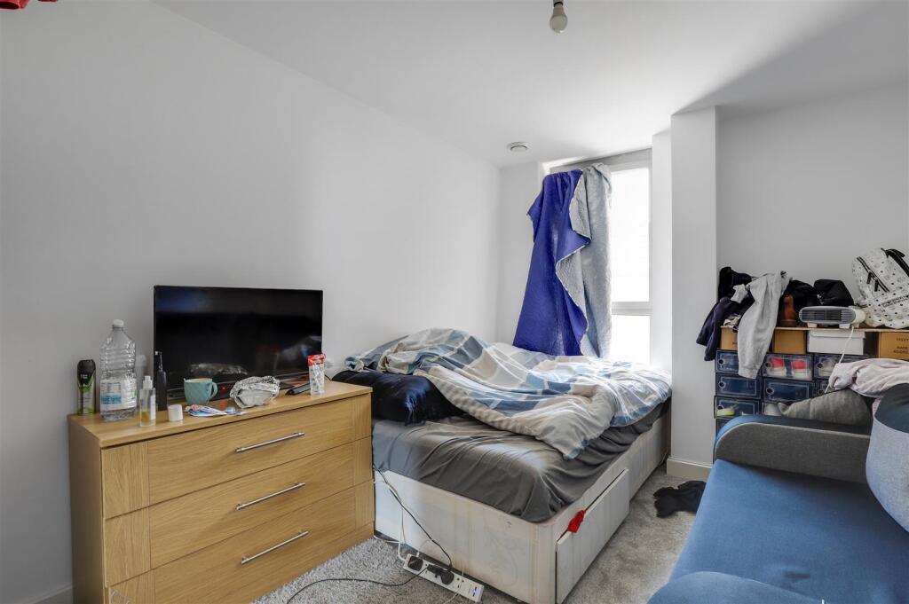 Apartment in London - View 5