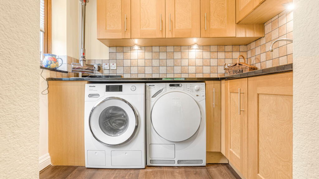 Additional image 11 of Middleton House, 2 The Uplands, Watling Street, Hints, B78 3DF