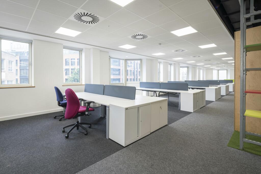 WESTON HOUSE CURTAIN ROAD 11.jpg